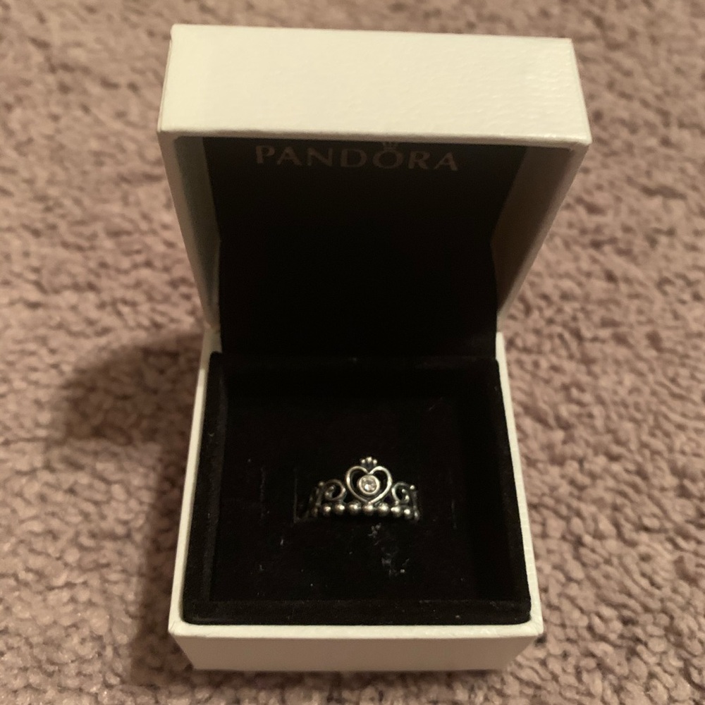 Pandora princess crown ring 4.5